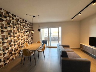 Bilocale in Affitto a Bari, 1'200€, 60 m², arredato