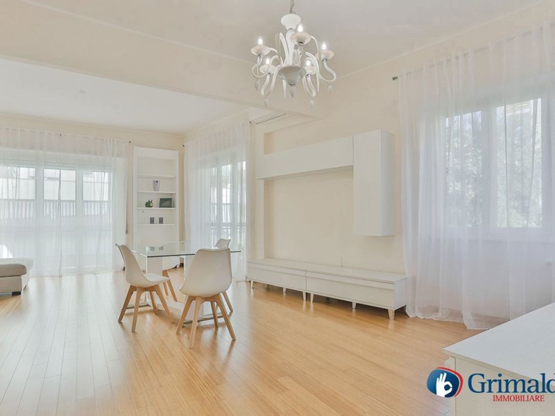 Quadrilocale in Affitto a Roma, 2'900€, 152 m², arredato