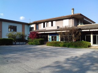 Immobile commerciale in Affitto a Salò, 6'500€, 2000 m²