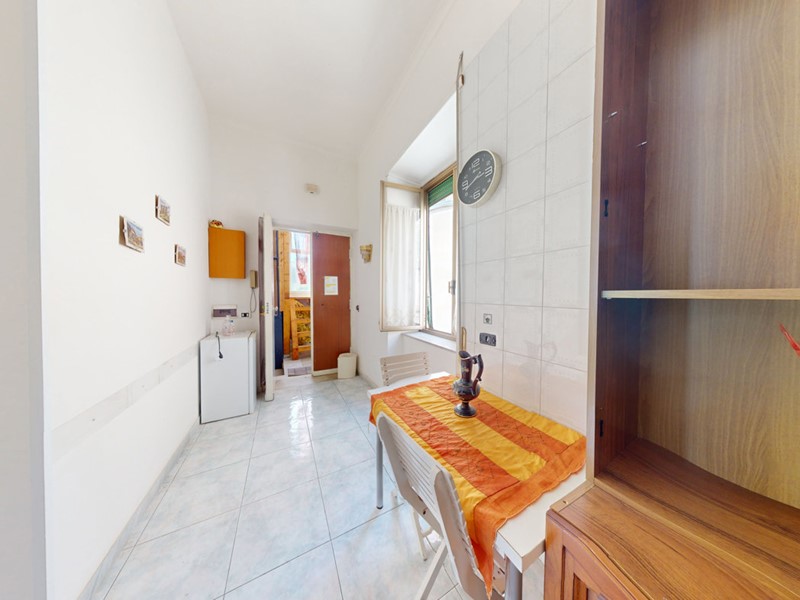 Bilocale in Vendita a Napoli, 130'000€, 42 m²