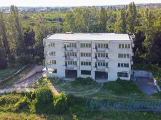 Capannone in Vendita a Rimini, zona Viserba, 790'000€, 1951 m²