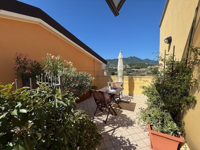 Bilocale in Vendita a Loano, 210'000€, 50 m², arredato