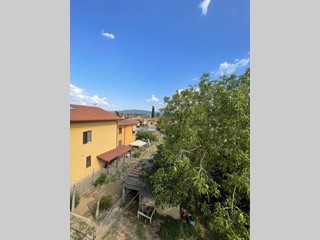 Casa Indipendente in Vendita a Panicale, zona Tavernelle, 139'000€, 245 m²
