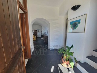 Casa Indipendente in Vendita a Ventimiglia, zona Ville, 680'000€, 156 m²