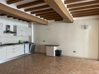 Casa Indipendente in Vendita a Cortemaggiore, 2270 m²