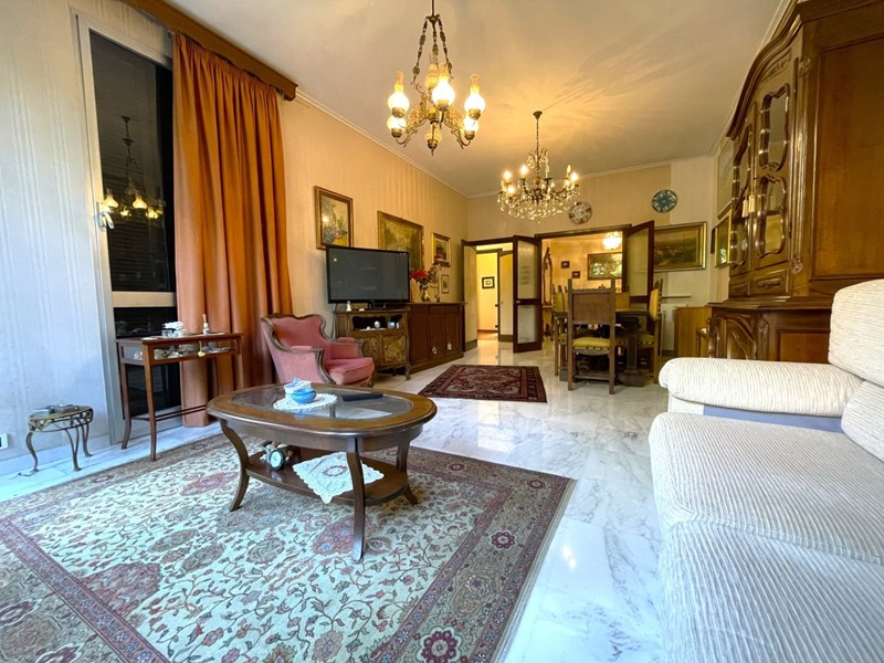 Appartamento in Vendita a Genova, zona Quarto, 487'000€, 125 m², con Box