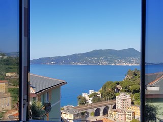 Appartamento in Vendita a Zoagli, zona SEM BENELLI, 270'000€, 71 m², arredato