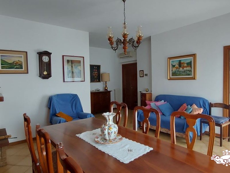 Quadrilocale in Vendita a San Gimignano, 245'000€, 116 m²