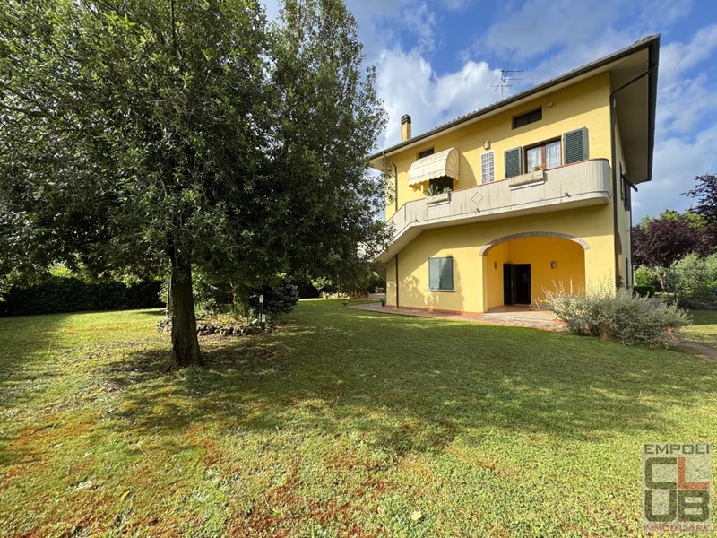 Villa in Vendita a Montespertoli, zona Martignana, 545'000€, 220 m², arredato, con Box