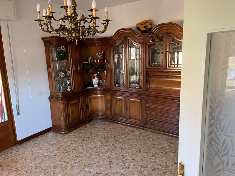 Casa Semi Indipendente in Vendita a Massa, 280'000&euro;, 200 m², arredato, con Box