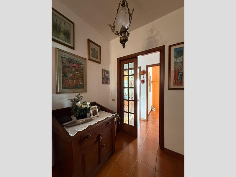 Appartamento in Vendita a Carrara, zona Marina di Carrara, 340'000€, 105 m², arredato, con Box