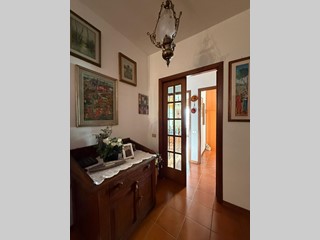 Appartamento in Vendita a Carrara, zona Marina di Carrara, 340'000€, 105 m², arredato, con Box