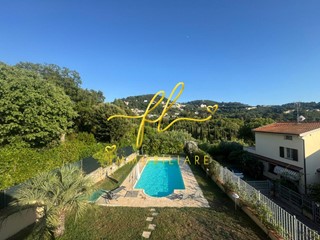 Villa in Vendita a Livorno, zona Castellaccio, 530'000&euro;, 189 m², con Box