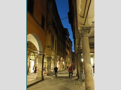 Immobile commerciale in Affitto a Pisa, 2'500€, 60 m²