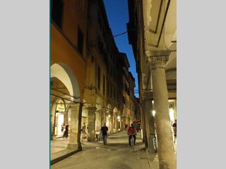 Immobile commerciale in Affitto a Pisa, 2'500€, 60 m²