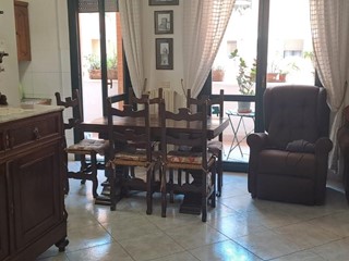 Trilocale in Vendita a Cecina, 209'000€, 85 m², arredato, con Box