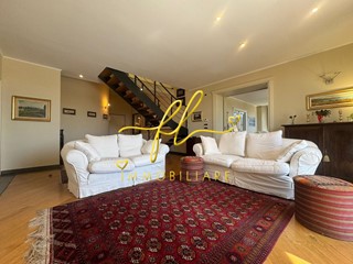 Appartamento in Vendita a Livorno, 490'000€, 214 m²