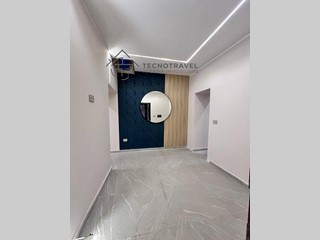 Trilocale in Vendita a Napoli, 239'000€, 90 m²