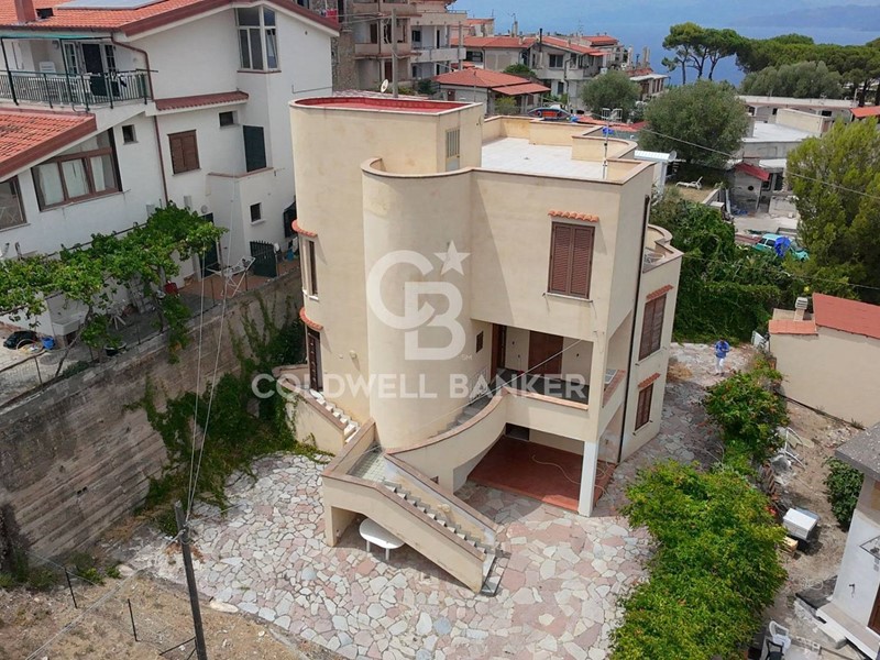 Trilocale in Vendita a Centola, 180'000&euro;, 85 m²