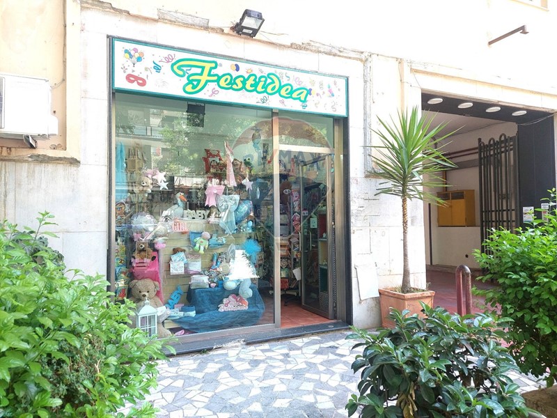 Attività commerciale in Vendita a Palermo, 45'000€, 32 m²