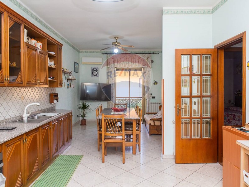 Appartamento in Vendita a Misterbianco, 118'000€, 150 m², con Box