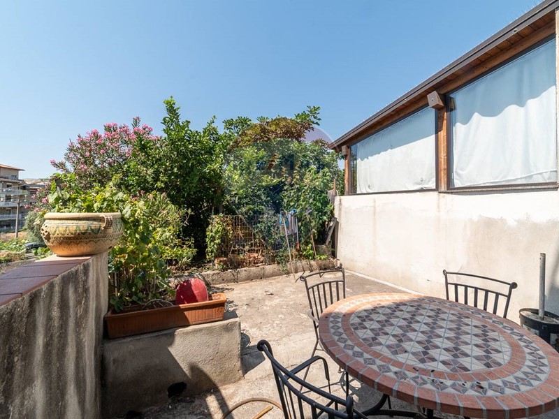 Casa Indipendente in Vendita a Catania, 115'000&euro;, 122 m²