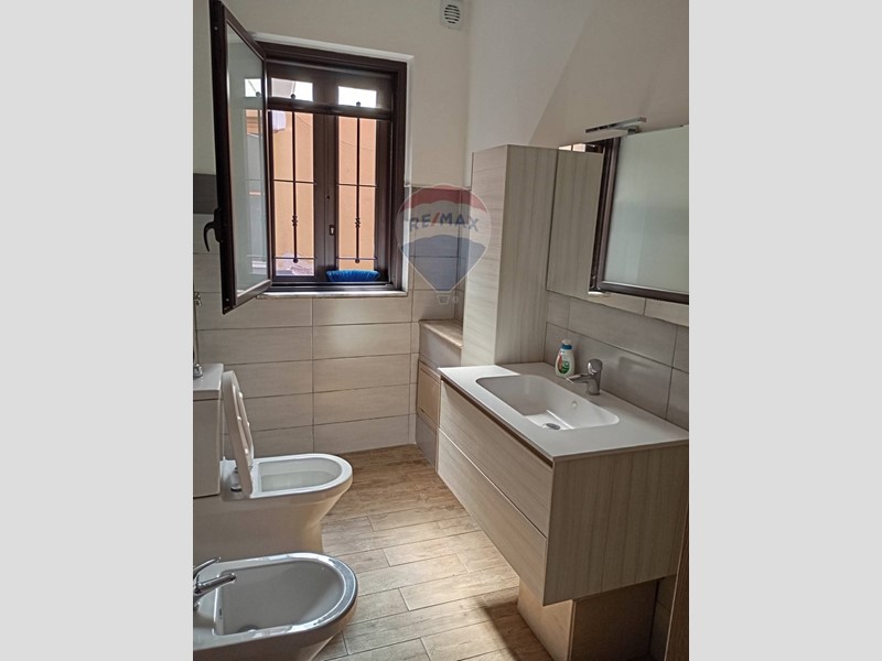 Trilocale in Vendita a Catania, 67'000&euro;, 98 m²