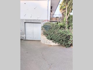 Magazzino in Vendita a Catania, 79'000€, 71 m²