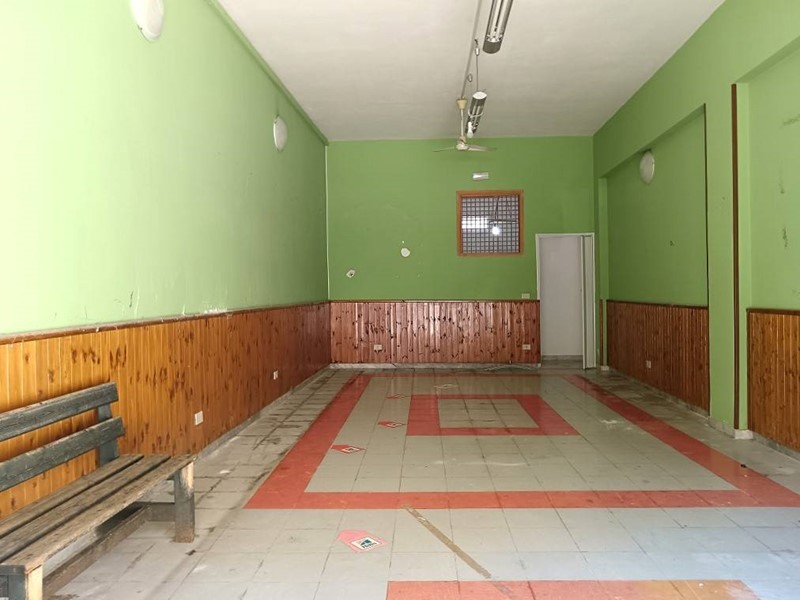 Immobile commerciale in Vendita a Palermo, 75'000€, 71 m²