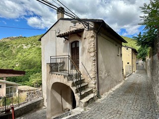 Casa Semi Indipendente in Vendita a Caporciano, 95'000&euro;, 100 m²