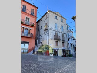 Casa Semi Indipendente in Vendita a Palmoli, 12'000€, 51 m²