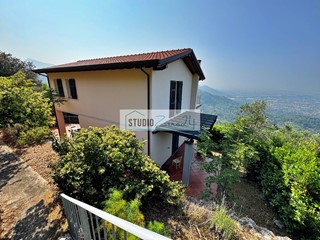 Villa in Vendita a Pietrasanta, 750'000€, 145 m²