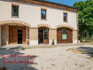 Villa in Vendita a Ravenna, 1'600'000€, 425 m²