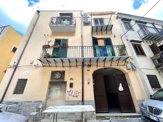 Trilocale in Vendita a Palermo, 65'000€, 56 m²