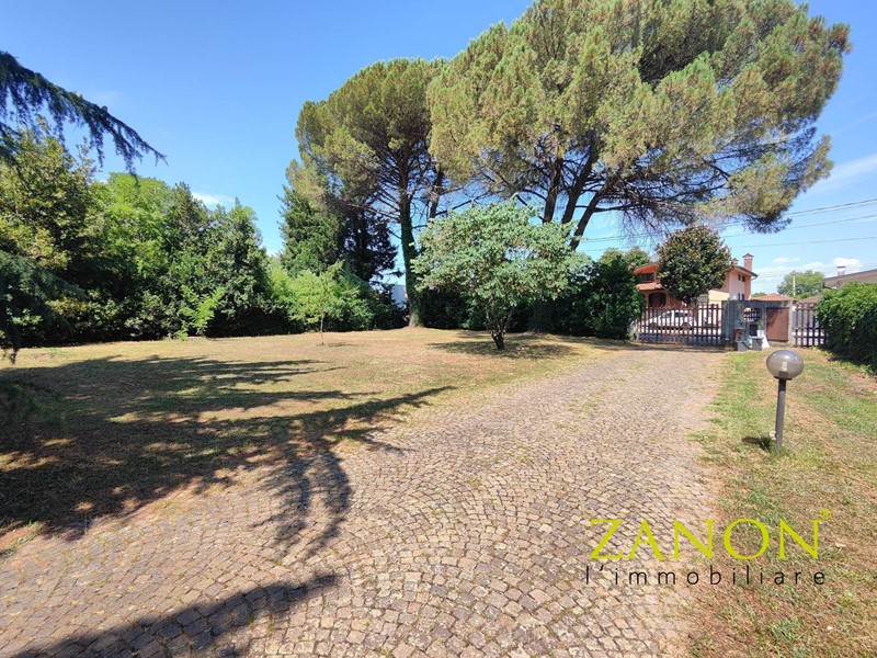 Terreno edificabile in Vendita a Gorizia, 60'000€, 1080 m²