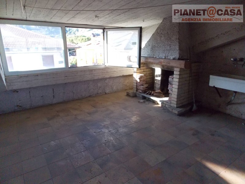 Attico in Vendita a Castel di Lama, 35'000€, 60 m²