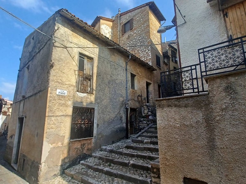 Quadrilocale in Vendita a Maenza, 19'000&euro;, 70 m²