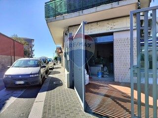 Immobile commerciale in Vendita a Catania, 62'000&euro;, 75 m²