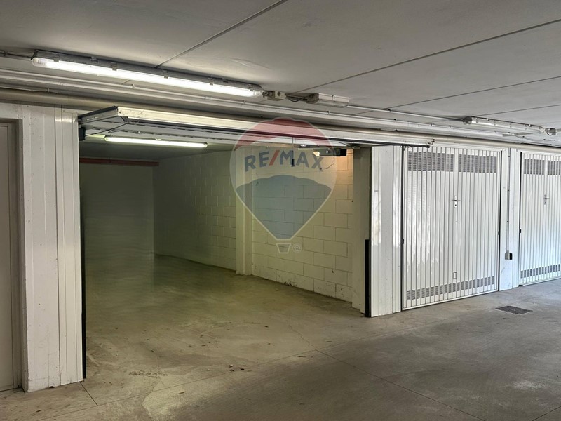 Box in Vendita a Bergamo, 65'000€, 42 m²