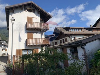 Casa Indipendente in Vendita a Lamon, 135'000€, 250 m²