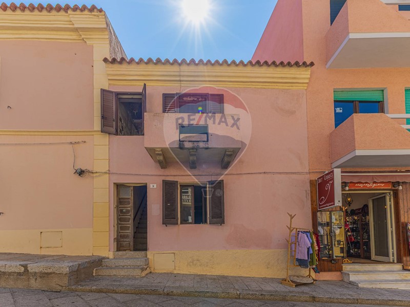 Appartamento in Vendita a Santa Teresa Gallura, 350'000€, 146 m²