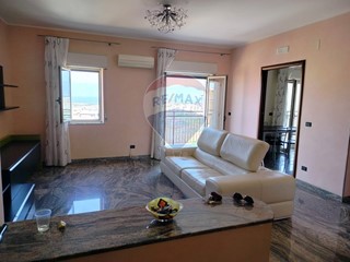 Quadrilocale in Vendita a Reggio Calabria, 120'000€, 126 m²