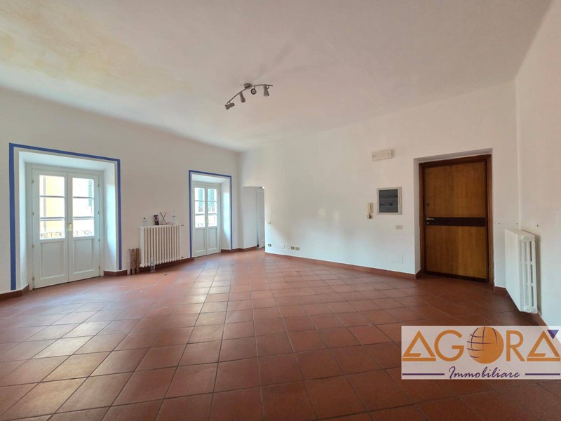 Ufficio in Affitto a Tortona, 500&euro;, 120 m²
