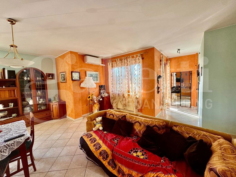 Quadrilocale in Vendita a Bruino, 185'000€, 140 m²