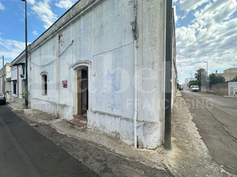 Casa Indipendente in Vendita a Alliste, 95'000€, 160 m²