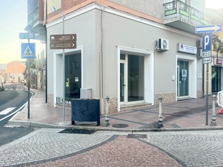 Ufficio in Affitto a Villaputzu, 400&euro;, 90 m²