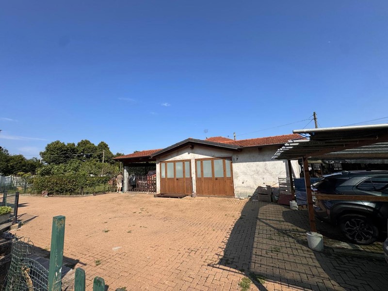 Villa in Vendita a Val della Torre, 399'000€, 270 m²