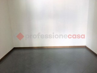 Laboratorio in Vendita a Arezzo, 930'000€, 1300 m²