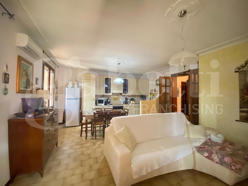 Casa Indipendente in Vendita a Gavello, 130'000€, 170 m², arredato