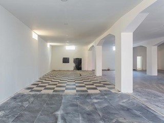 Capannone in Vendita a Misterbianco, zona Serra - Belvedere, 290'000€, 390 m²